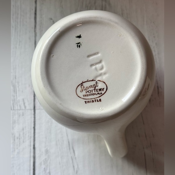 Vintage Stangl Pottery, Thistle pitcher - Picture 4 of 4